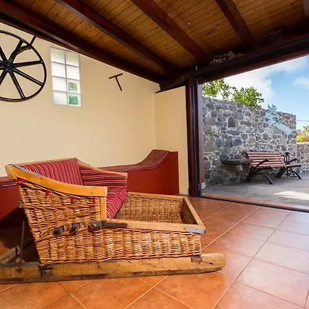 Casa Leonor By Rent2u, Lda Tatil Evi Arco da Calheta (Madeira)
