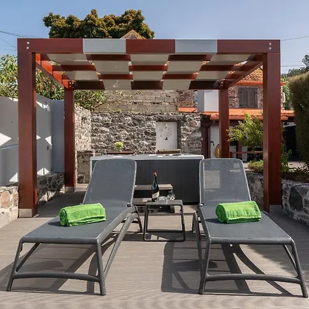 Casa Leonor By Rent2u, Lda Feriehus