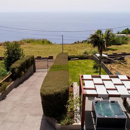 Casa Leonor By Rent2u, Lda * Arco da Calheta (Madeira)